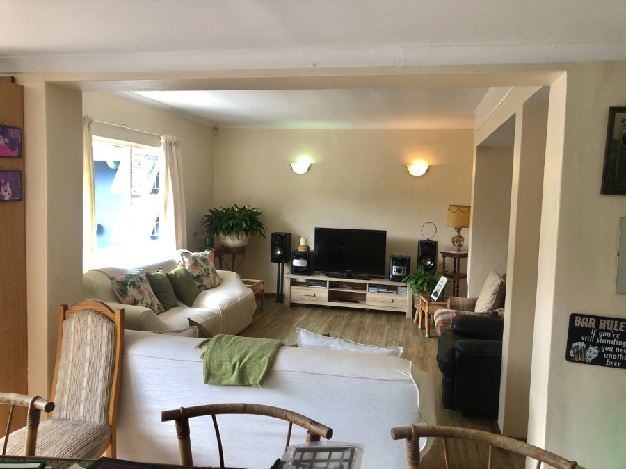 4 Bedroom Property for Sale in Westcliff Western Cape